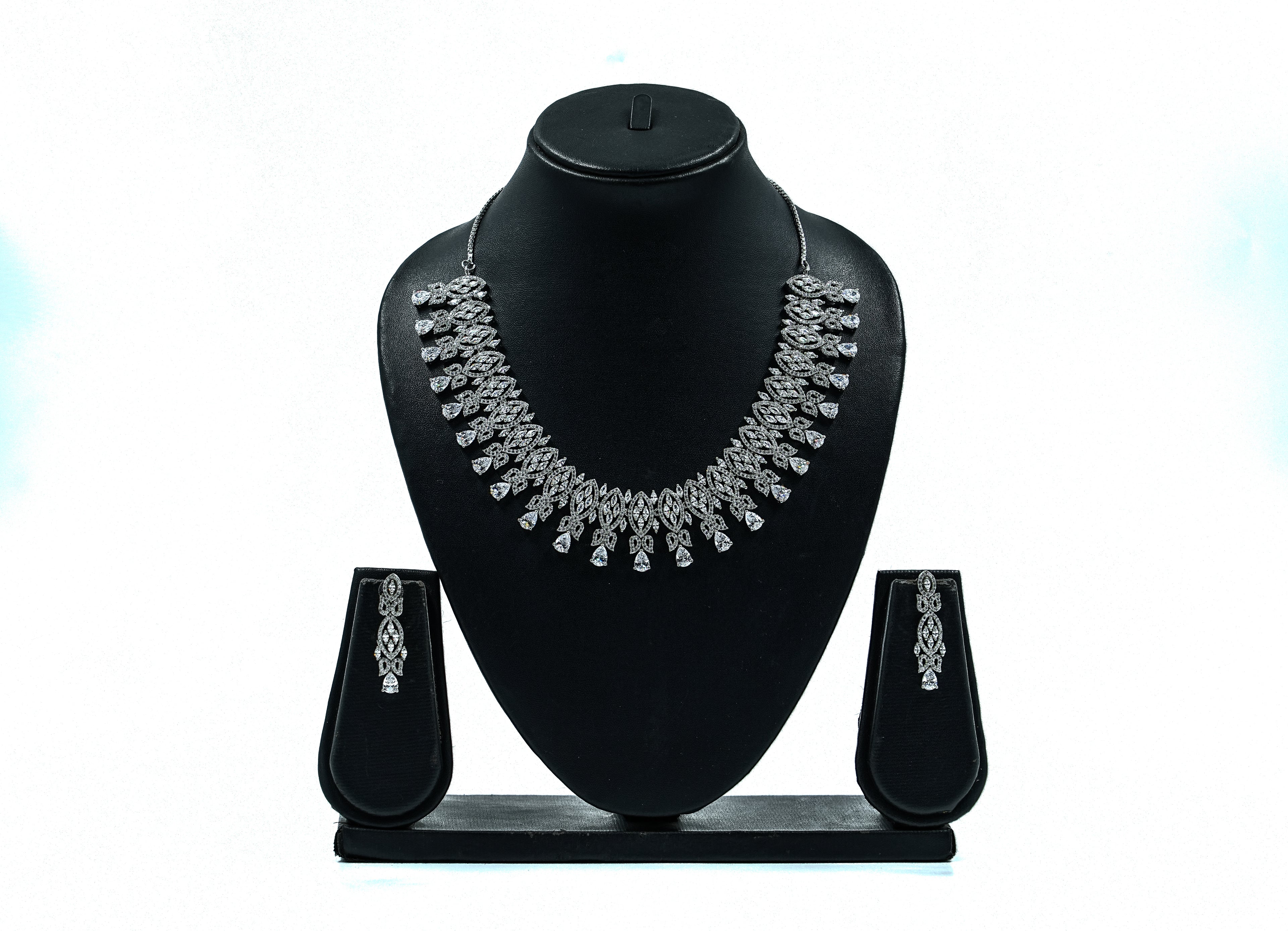 Sterling Silver Solitaire  Zircon Neckset