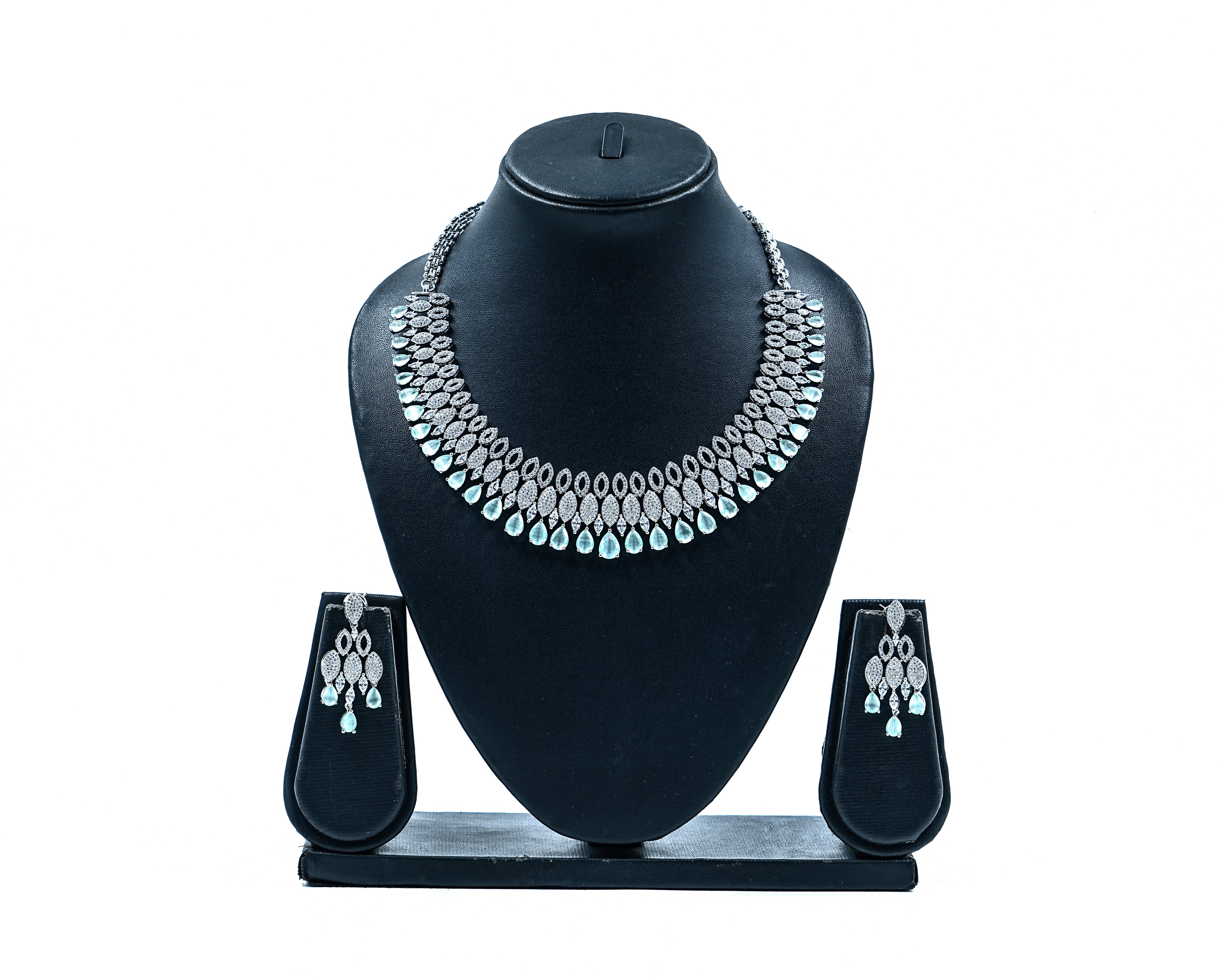 Sterling Silver Solitaire Emerald Zircon Neckset