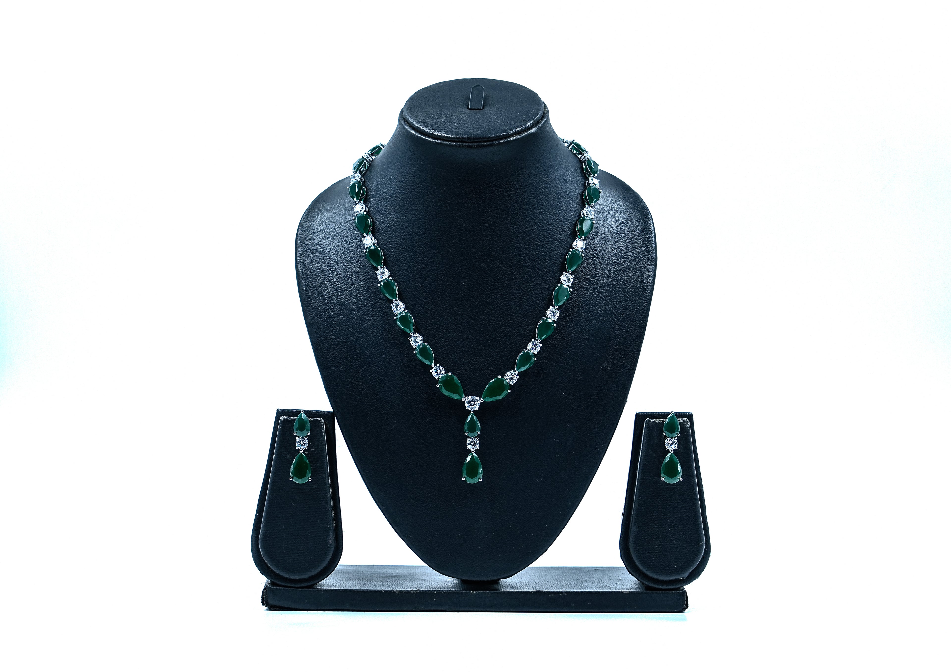 Sterling Silver Solitaire Emerald Zircon Neckset
