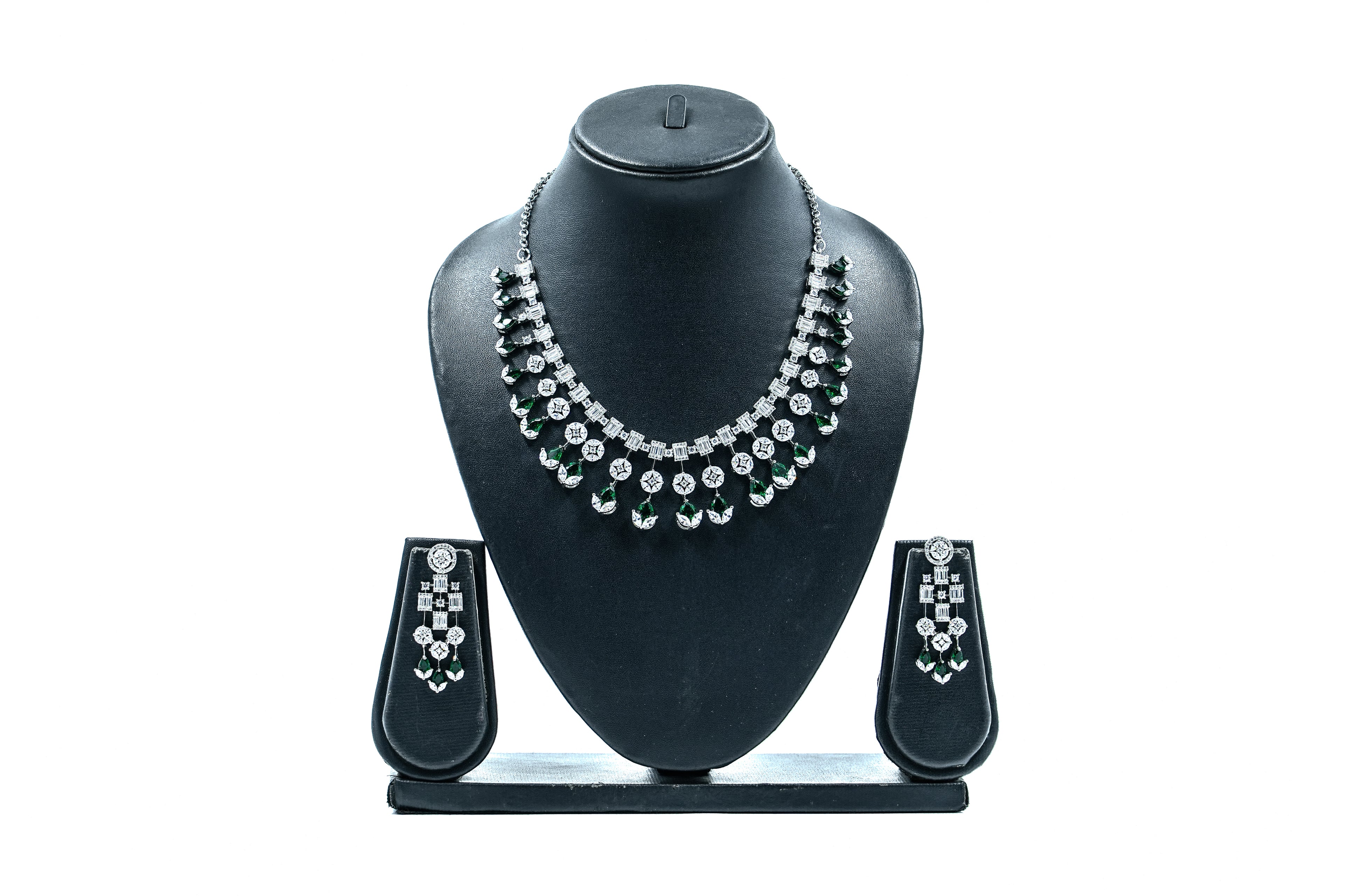 Sterling Silver Solitaire Emerald Zircon Neckset